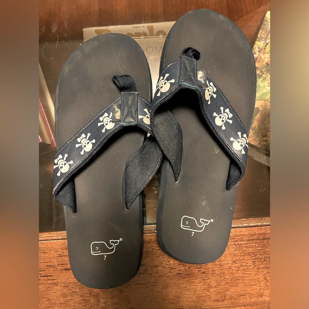 Vineyard Vines Skull‎ Flip Flops Size 7